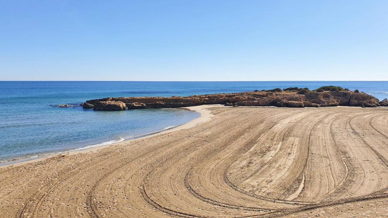 Apartamento Pink Calm-vistas Al Mar Y Piscina.free Parking *